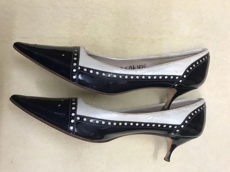 Vintage-Schuhe – 50er Jahre Stil – schwarz/weiß Lackleder (Gr. 39)