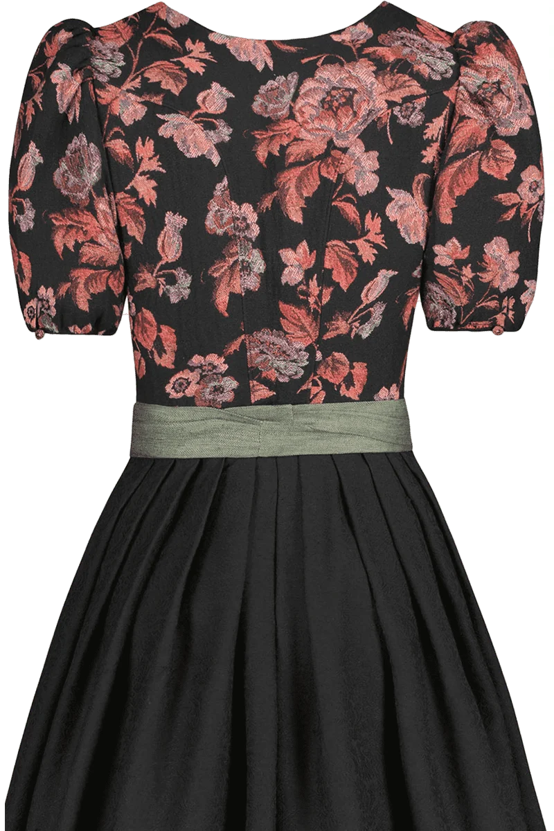 Dirndl lang mit Ärmeln