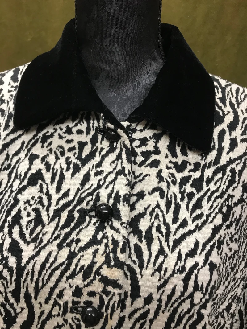Vintage Damenjacke Animalprint und Velourskragen Gr. 46