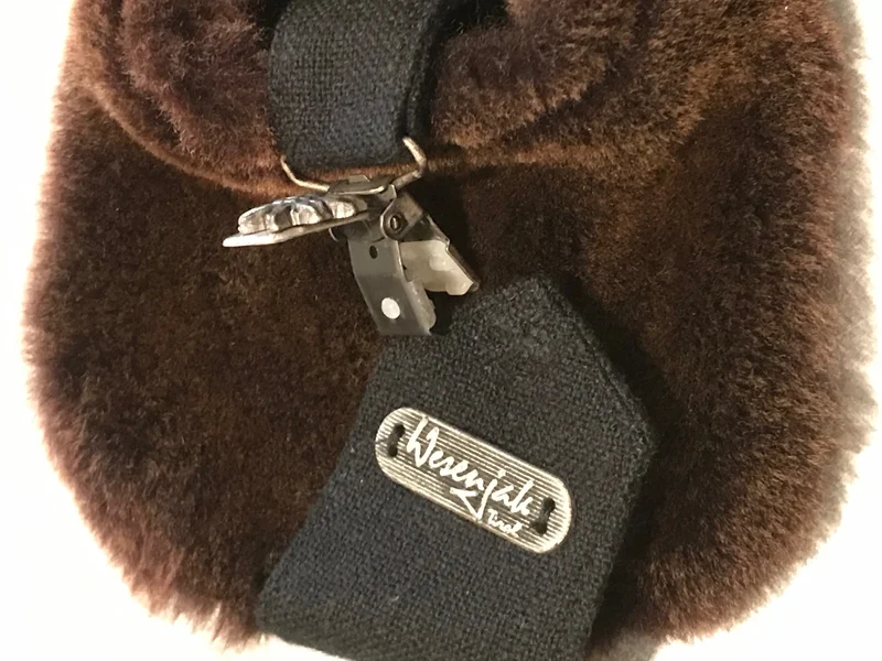 Trachtengürtel mit kleiner Tasche in Dunkelbraun