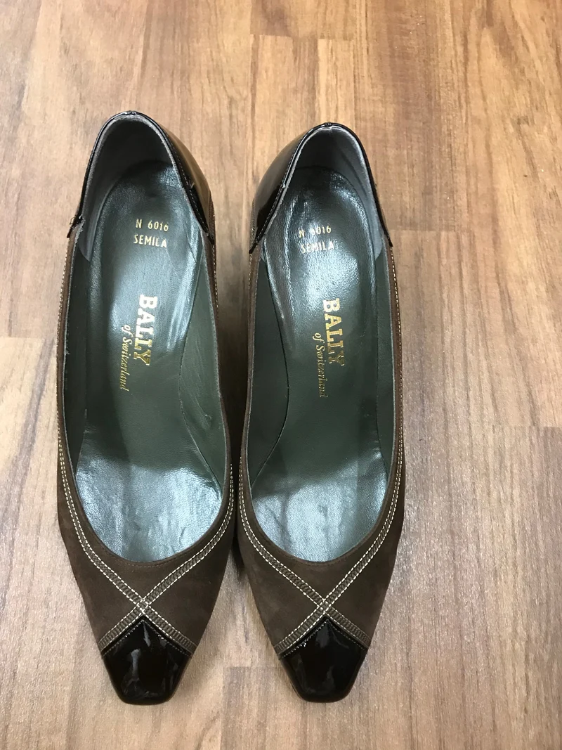 Bally Vintage Pumps Gr. 38 Braun – Wildleder & Lackleder – Made in Switzerland