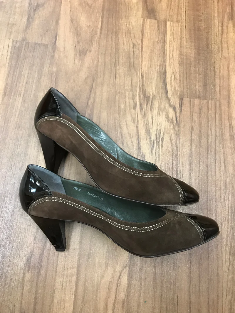 Bally Vintage Pumps Gr. 38 Braun – Wildleder & Lackleder – Made in Switzerland