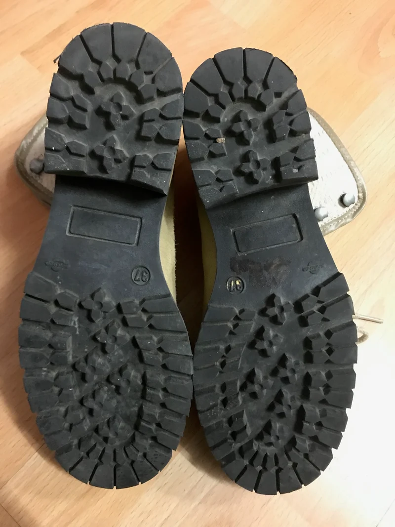 Trachtenschuhe beige – Schnürboots, Gr.37