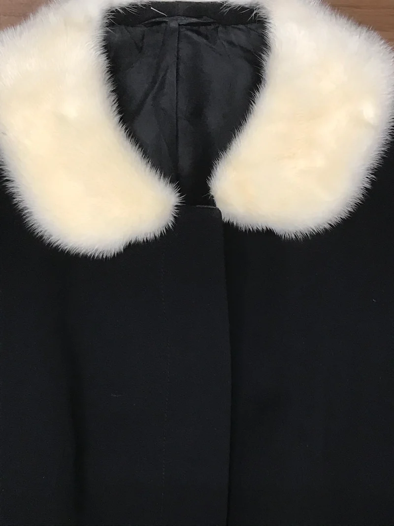 Vintage Damenjacke mit Fellkragen, Schwarz, Größe 44 – 50er-Jahre