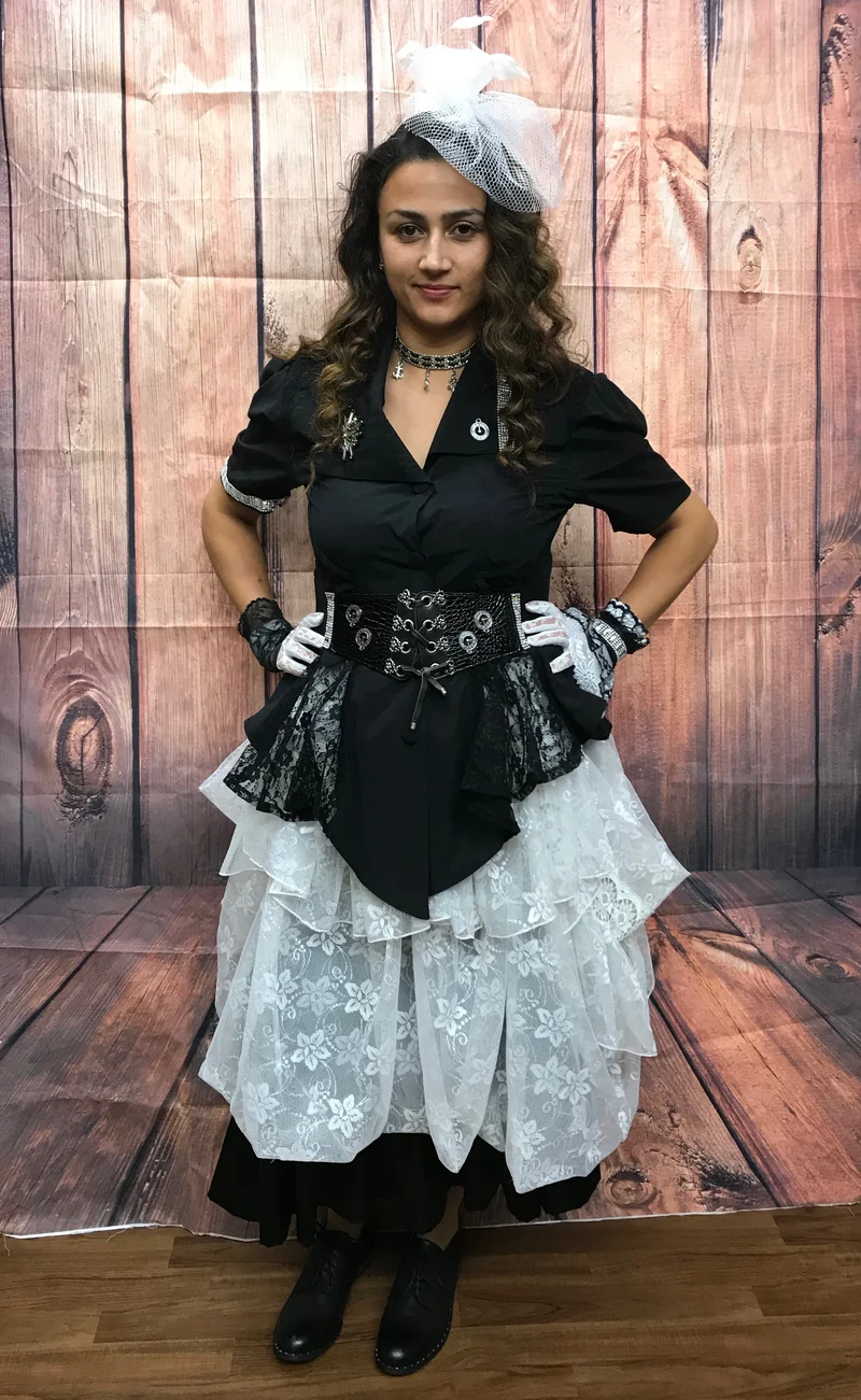 Steampunk Damen Outfit Gr. 42 in Schwarz-Weiß mit Mini-Zylinder