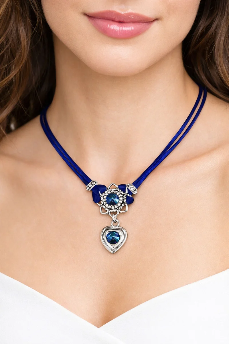 LUISIA® Halskette "Chiara" Herzblüte - Kristalle von Swarovski® | Marineblau