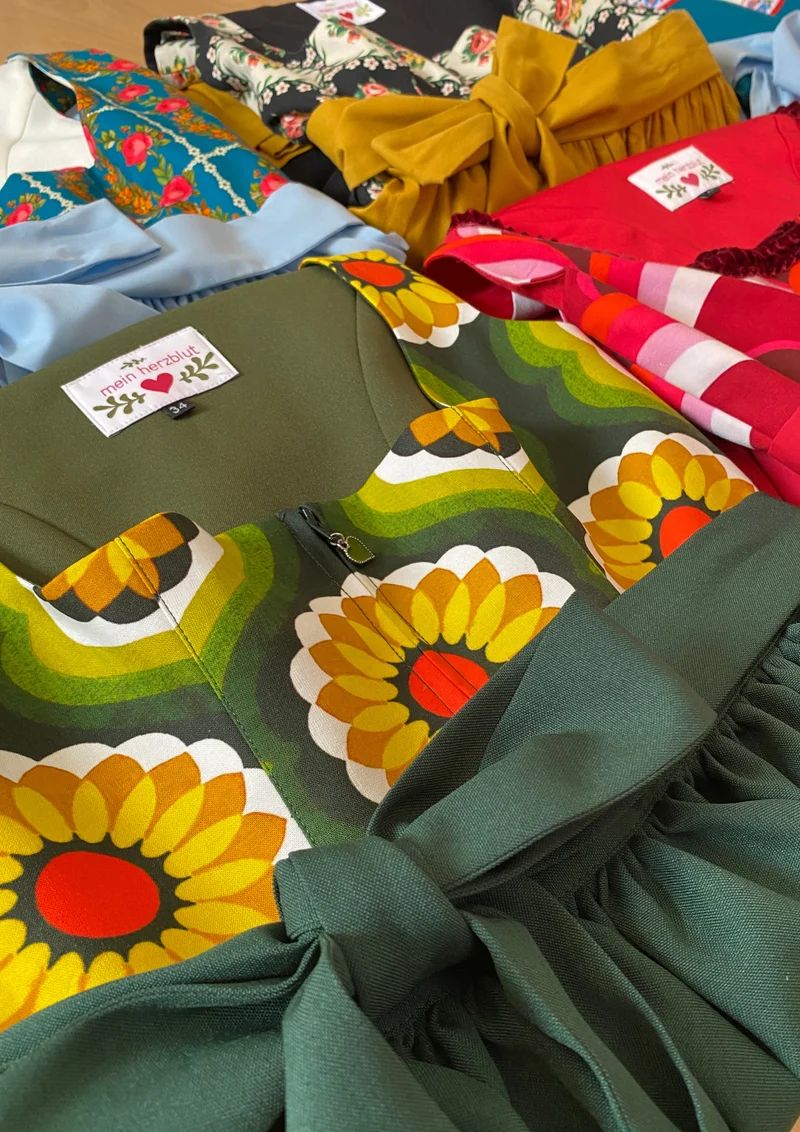 Dirndl "Sonnenblume"