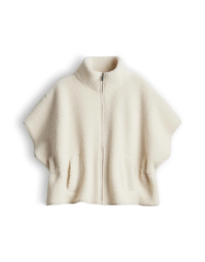 UKARA Cape aus weichem Teddyfell