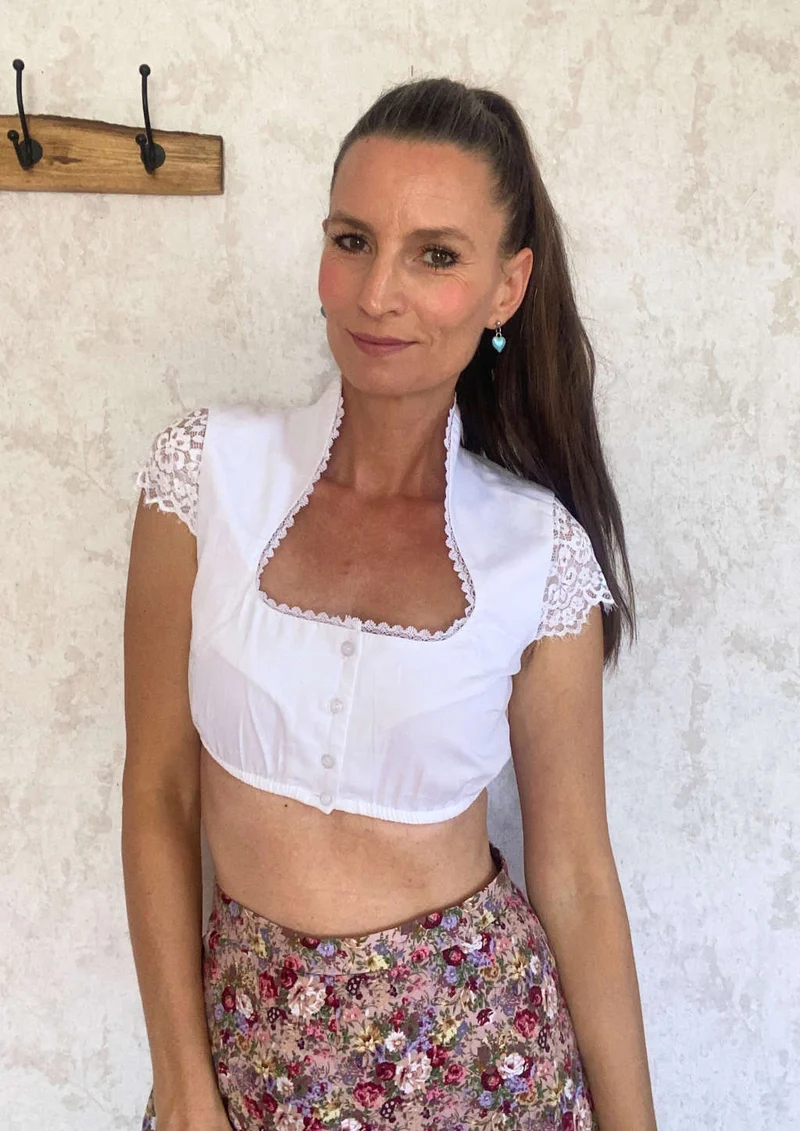 Dirndlbluse "Schneewittchen"