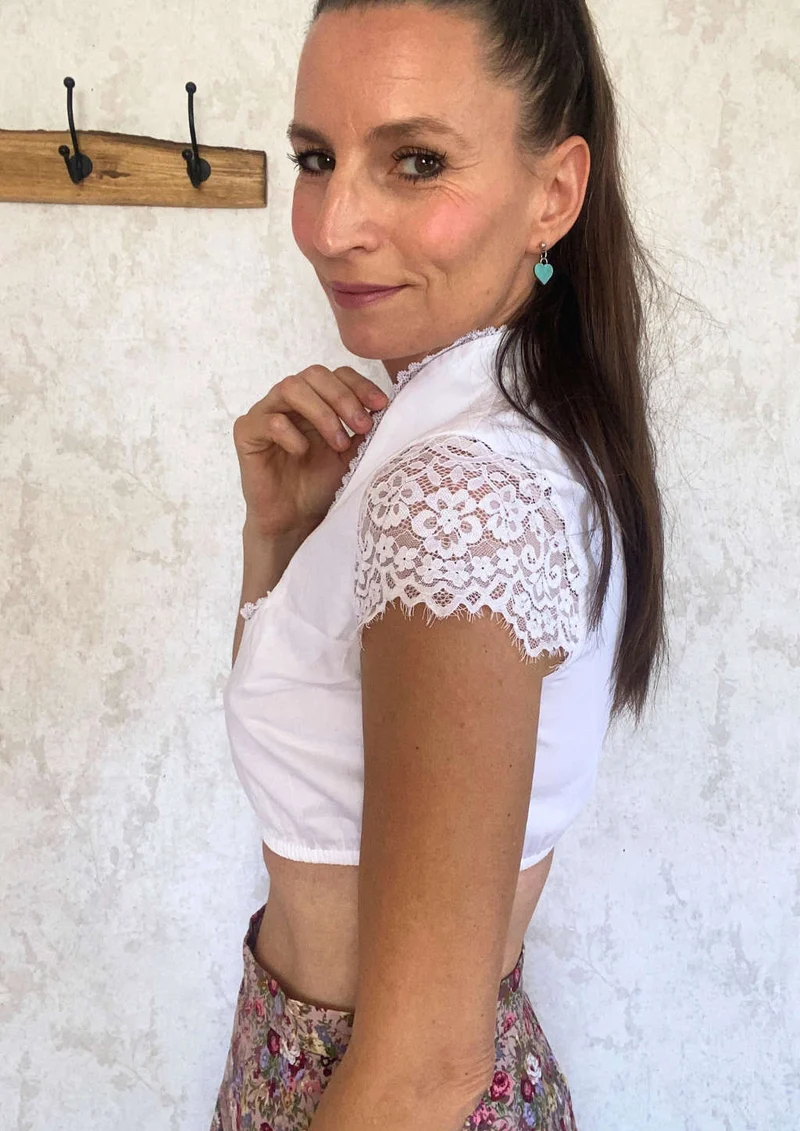 Dirndlbluse "Schneewittchen"