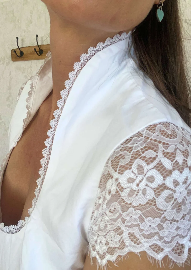 Dirndlbluse "Schneewittchen"