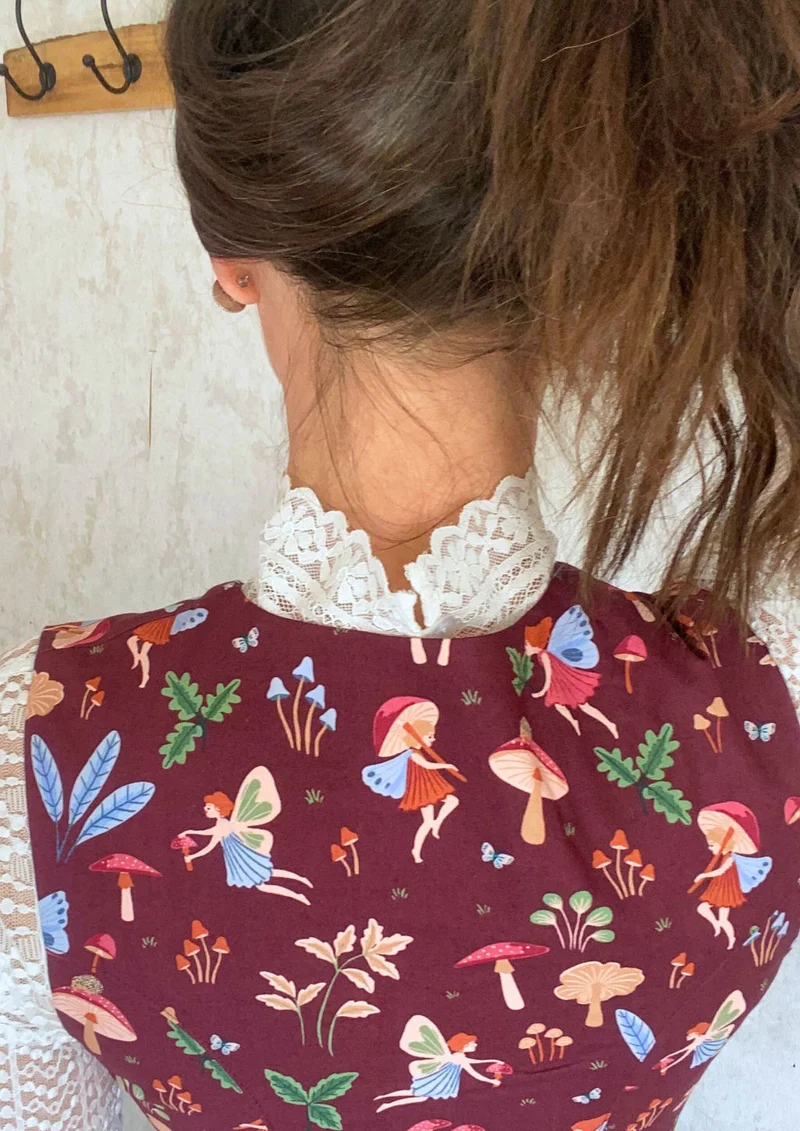 Dirndlbluse bauchfrei aus Spitze