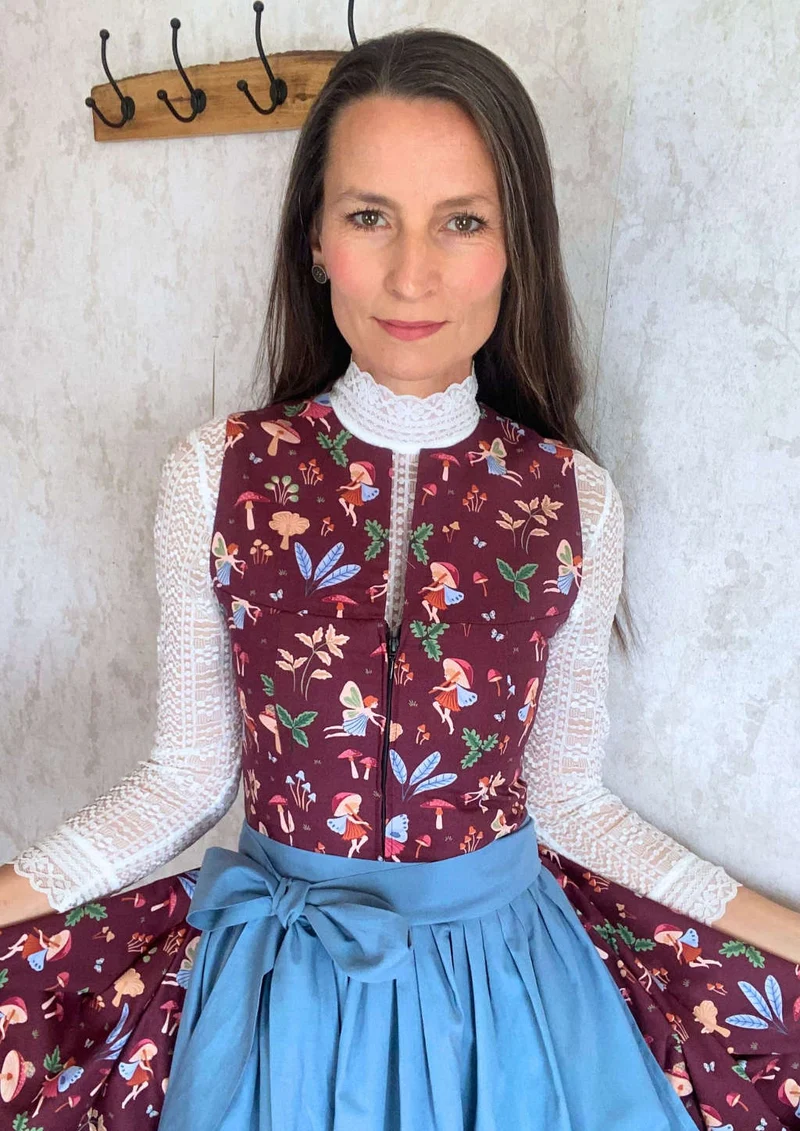 Dirndlbluse bauchfrei aus Spitze