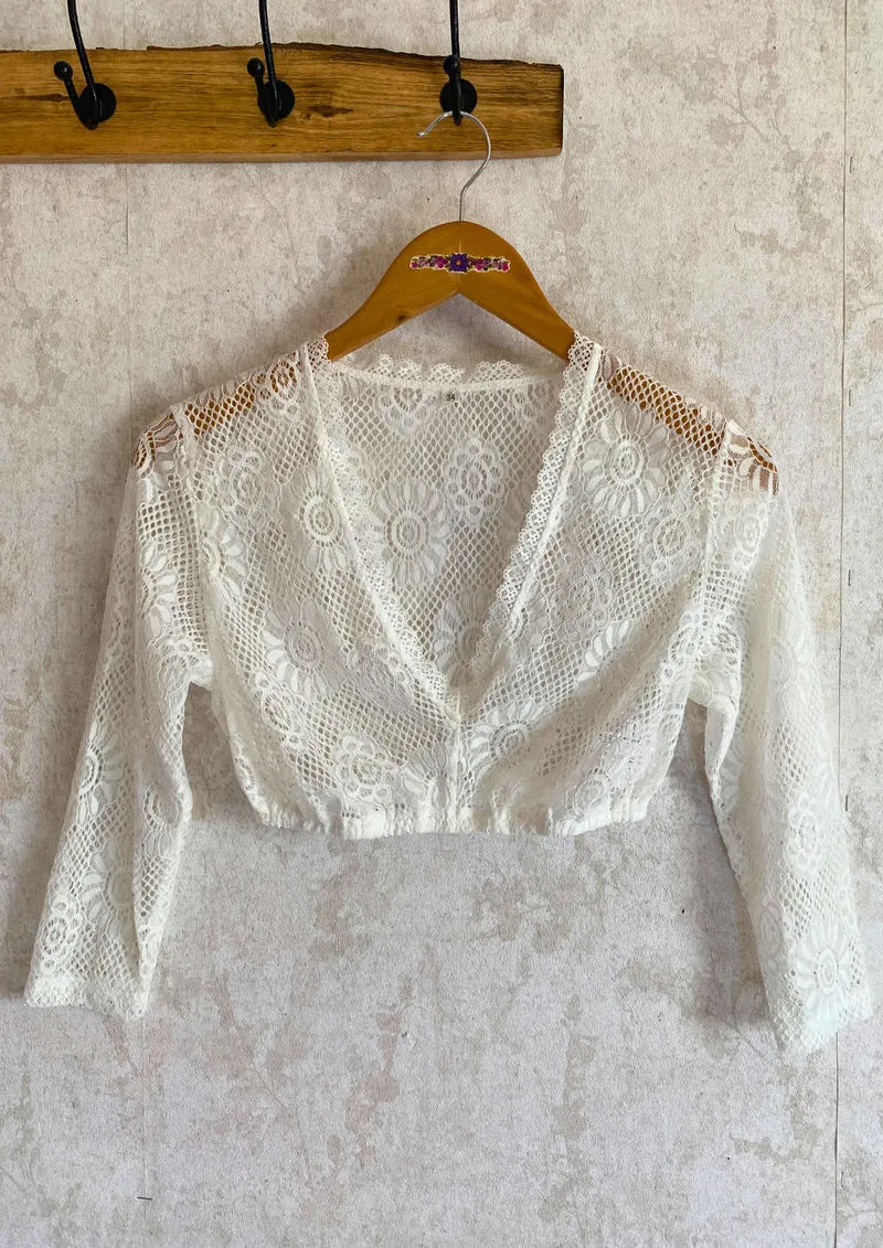 Dirndlbluse Blume mit V-Ausschnitt