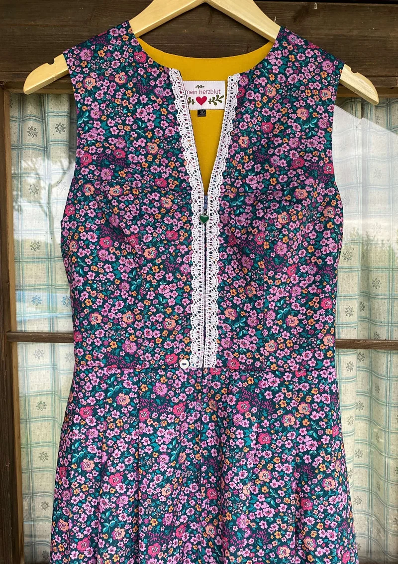 Dirndl "Malediven" Blumen