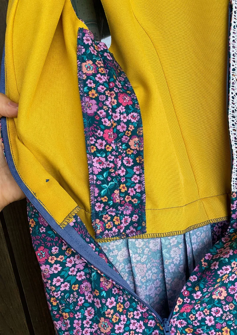 Dirndl "Malediven" Blumen