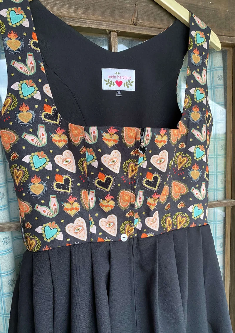 Dirndl "Tattoo"