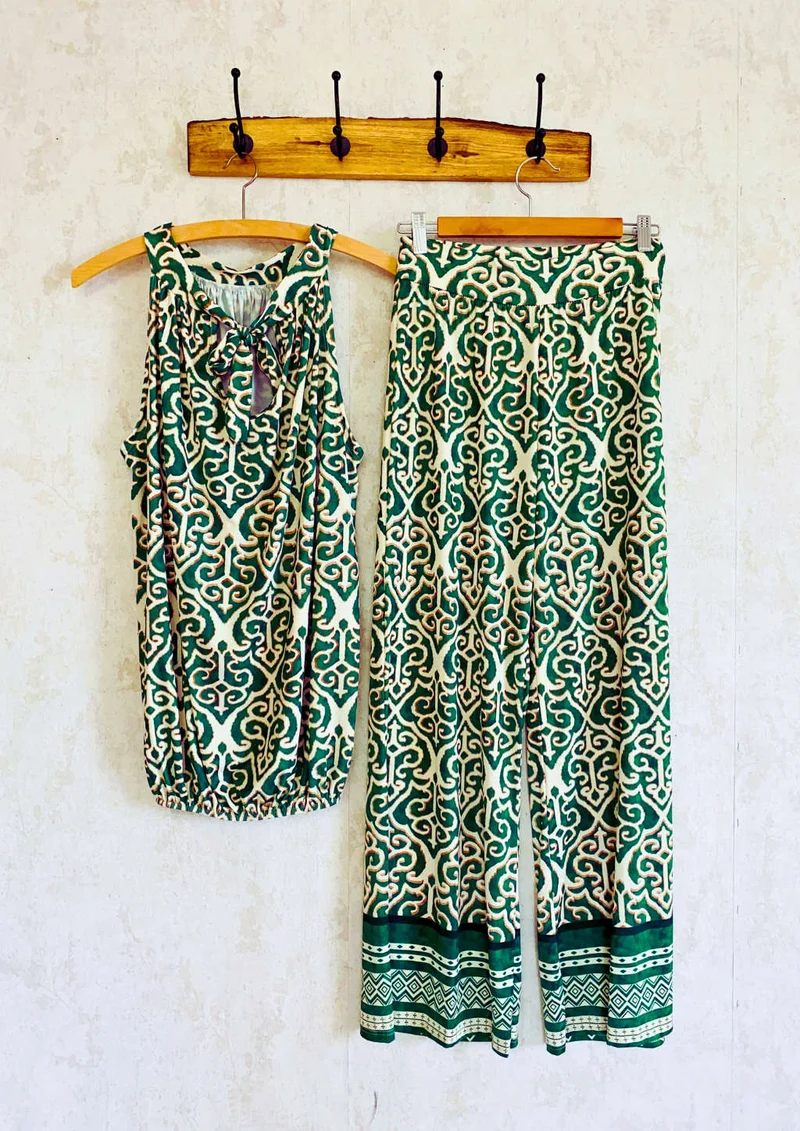 Grünes boho Outfit