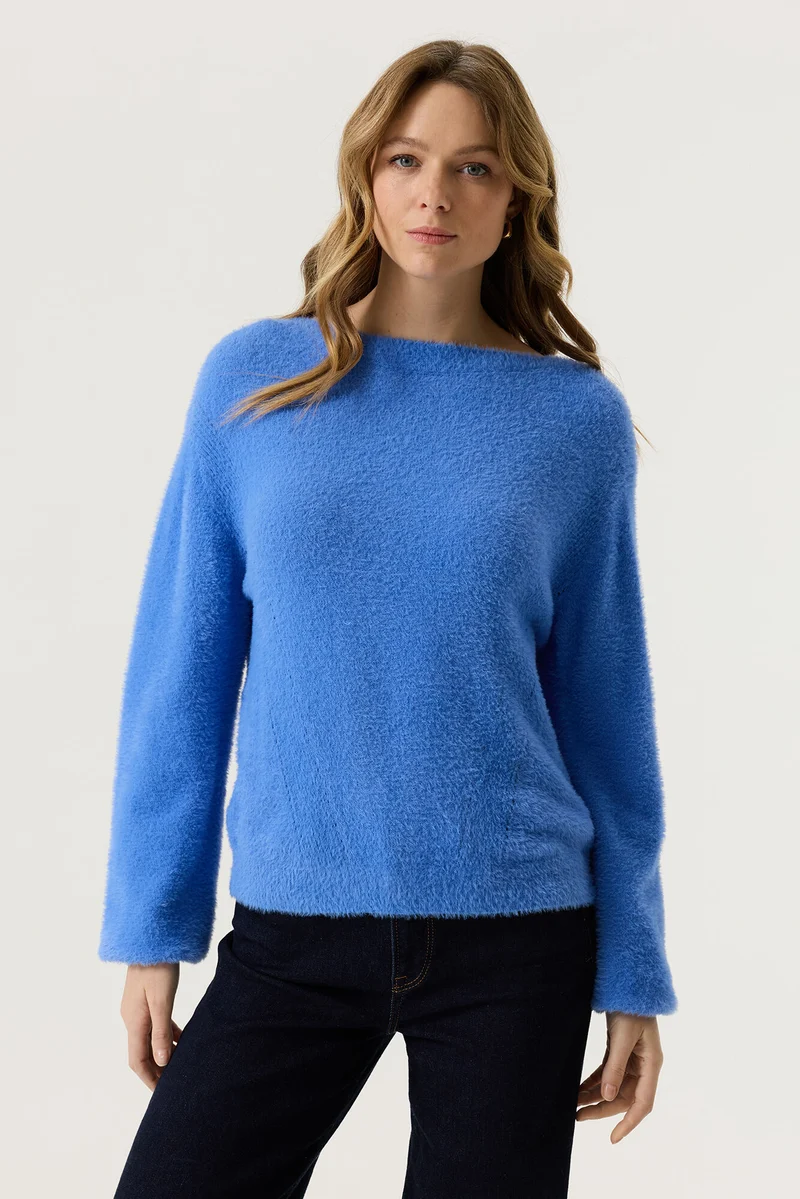 Pullover mit U-Boot-Ausschnitt