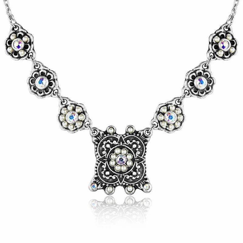 LUISIA® Halskette "Katharina" mit Kristallen von Swarovski®