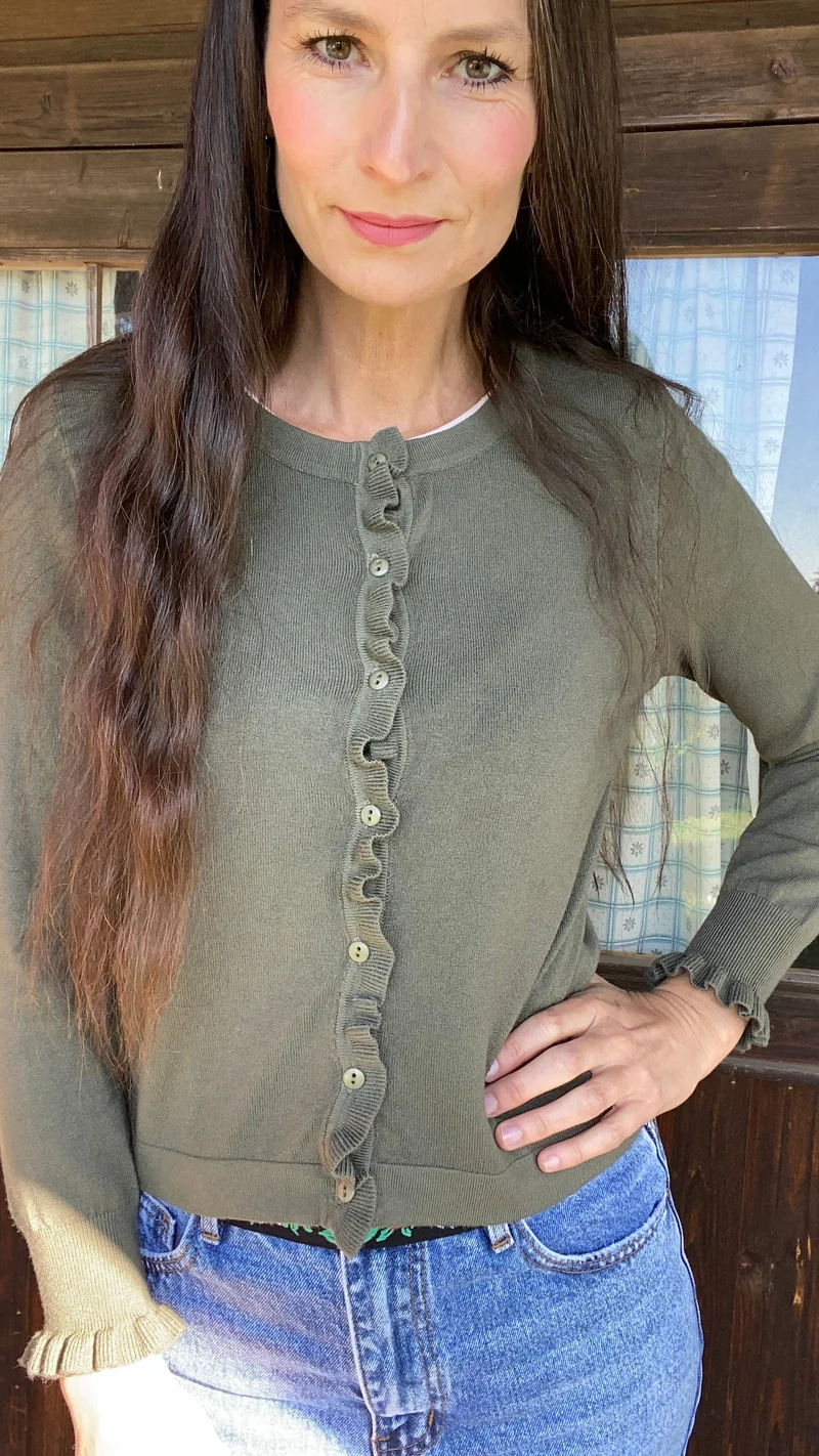 Strickjacke oliv