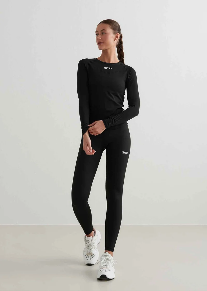 Soft Basic Long Sleeve in Schwarz