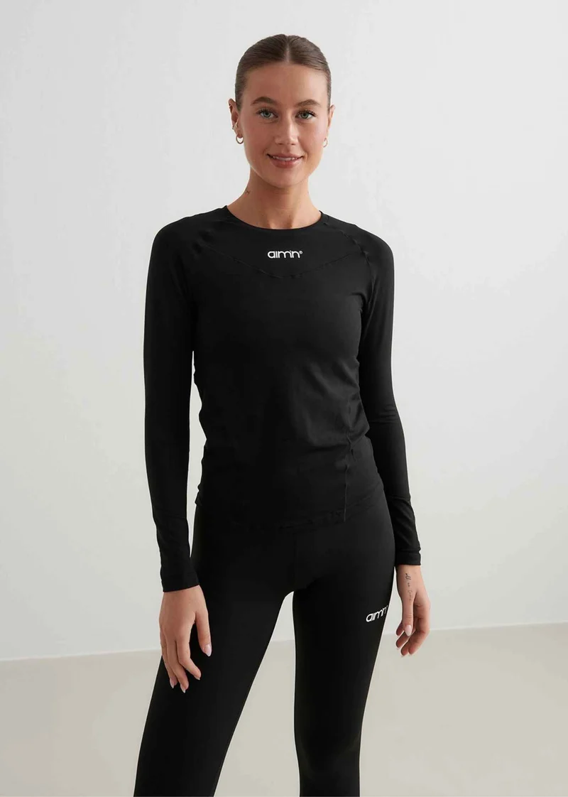 Soft Basic Long Sleeve in Schwarz
