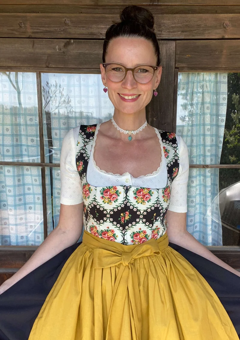 Vintage "Rosendirndl"