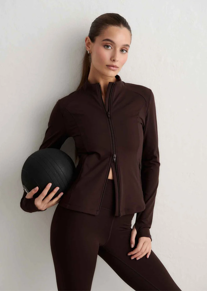 Sense Zip Jacke in Chocolate