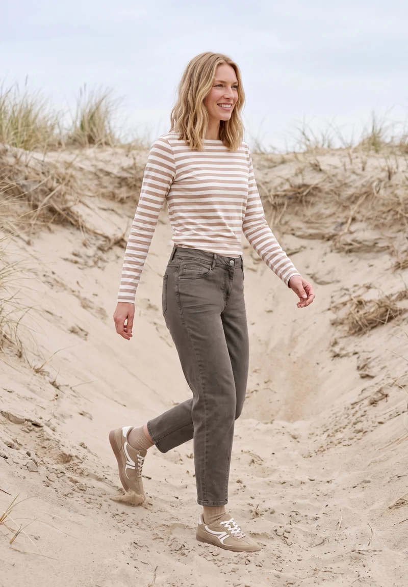 SCARLETT HW Barrel Leg Jeans im Loose Fit