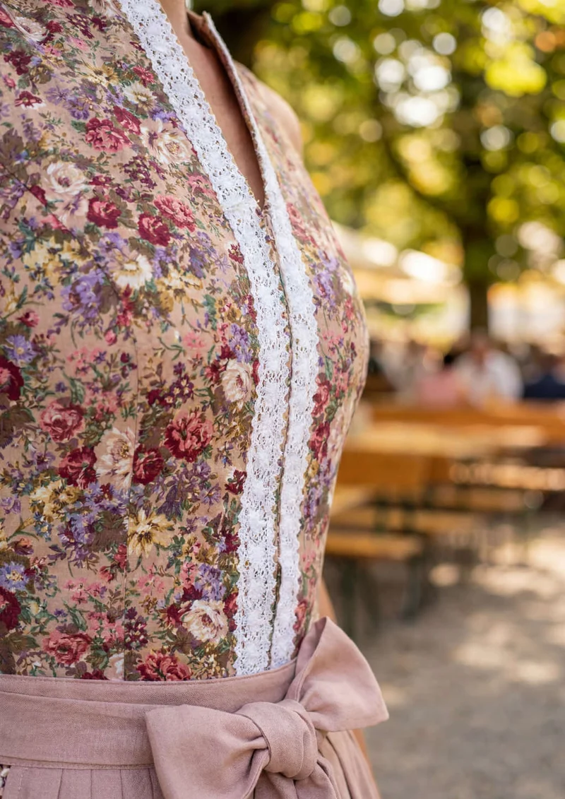 Dirndl "wilde Rose"