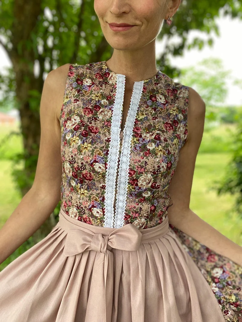 Dirndl "wilde Rose"