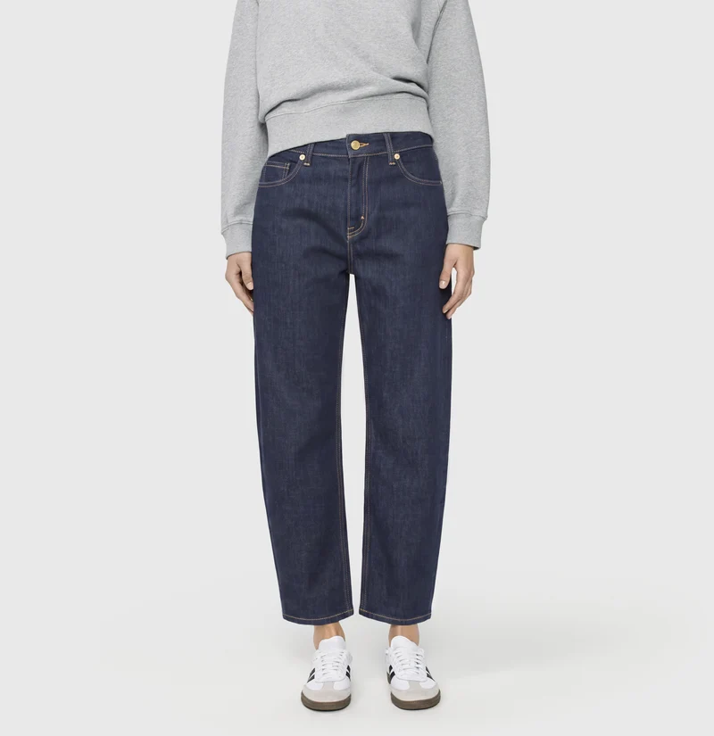 DANNI Barrel Fit Jeans