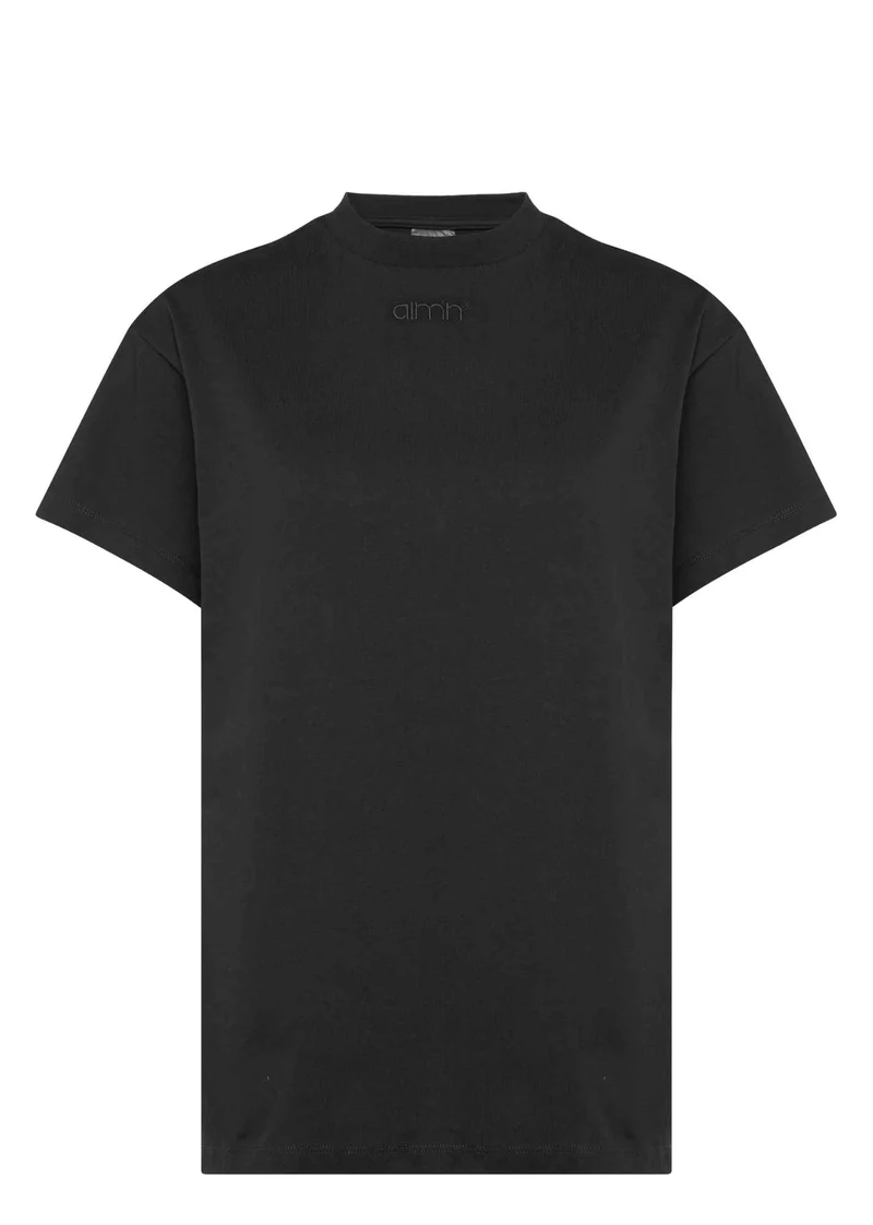 BLACK Boyfriend T-Shirt