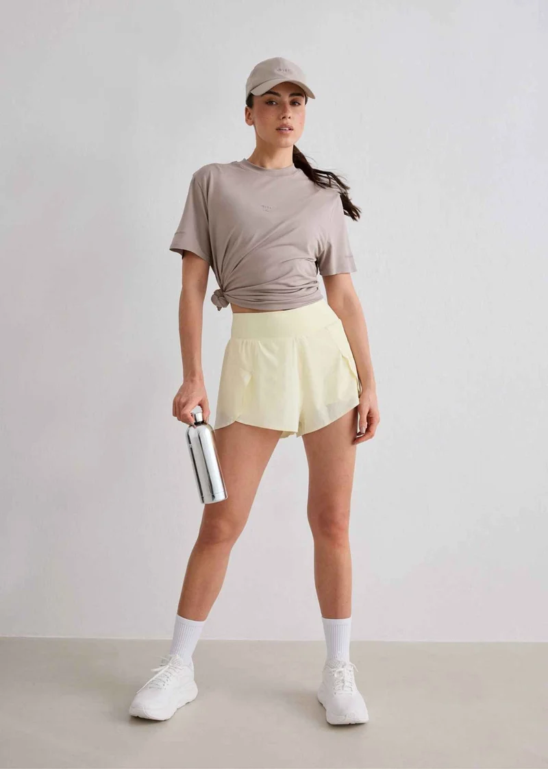 Running Shorts in Lemon White