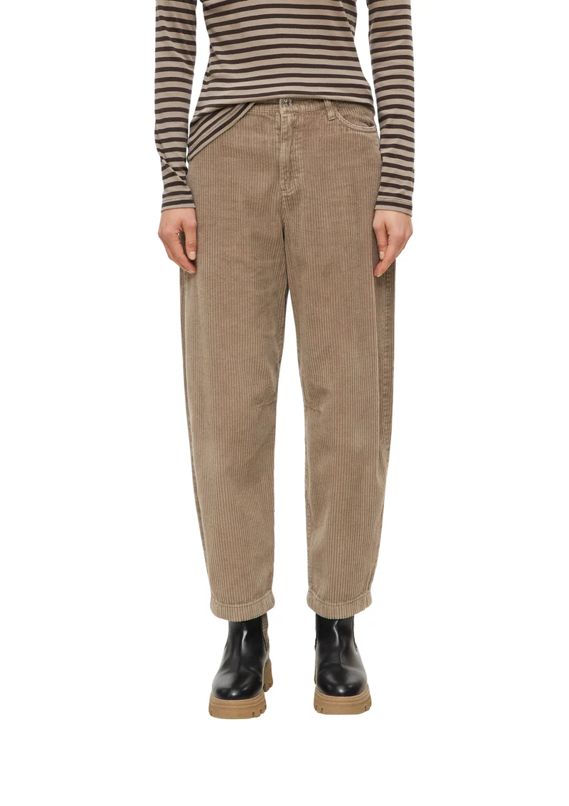 Cordhose mit Barrel Leg