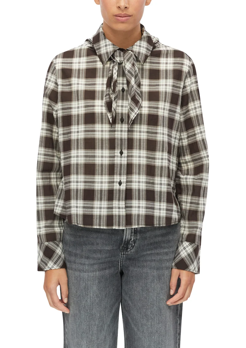 Leichte Karo-Bluse mit Dreieckstuch