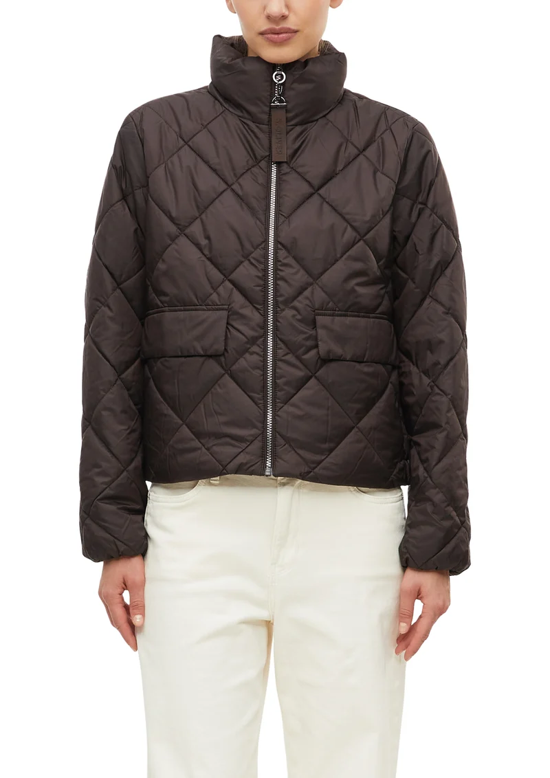 Leichte Steppjacke mit Stehkragen