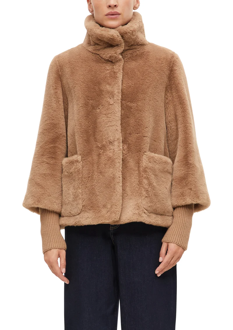 Fake-Fur-Jacke mit Strickärmeln