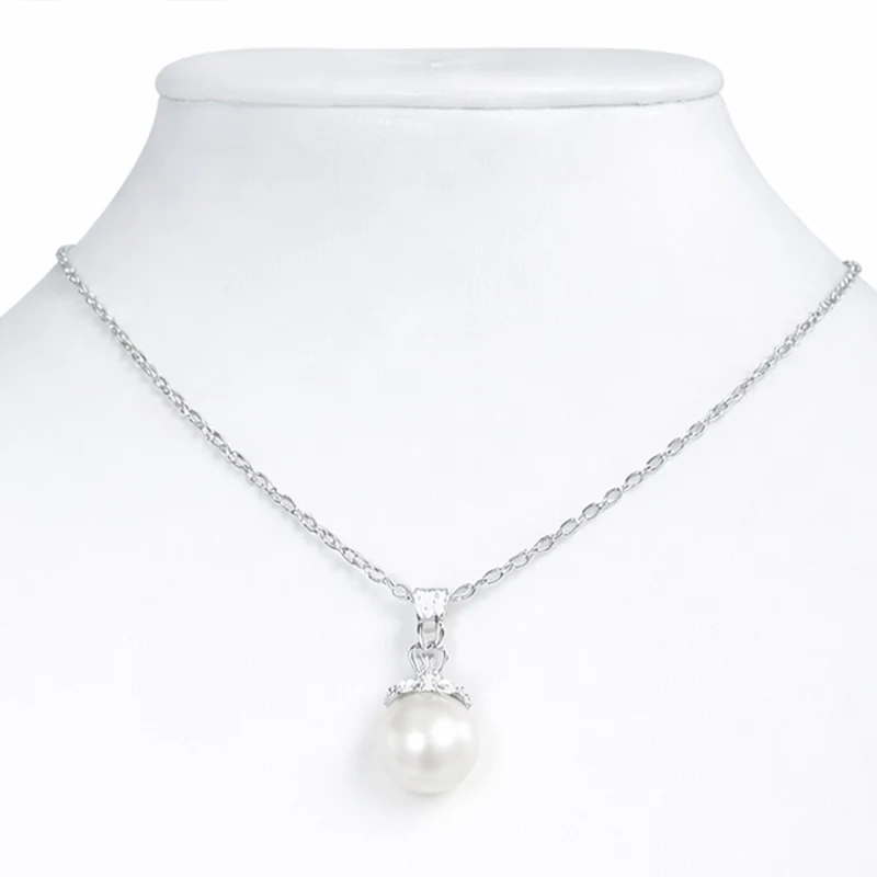 LUISIA® Halskette mit Perlen Anhänger und Premium Kristallen