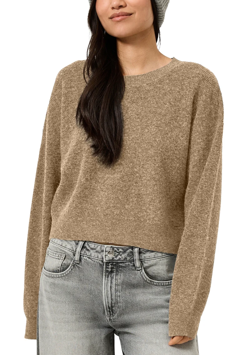 Passform Das Model ist 174 cm groß und trägt Größe S. Passform:Loose Fit