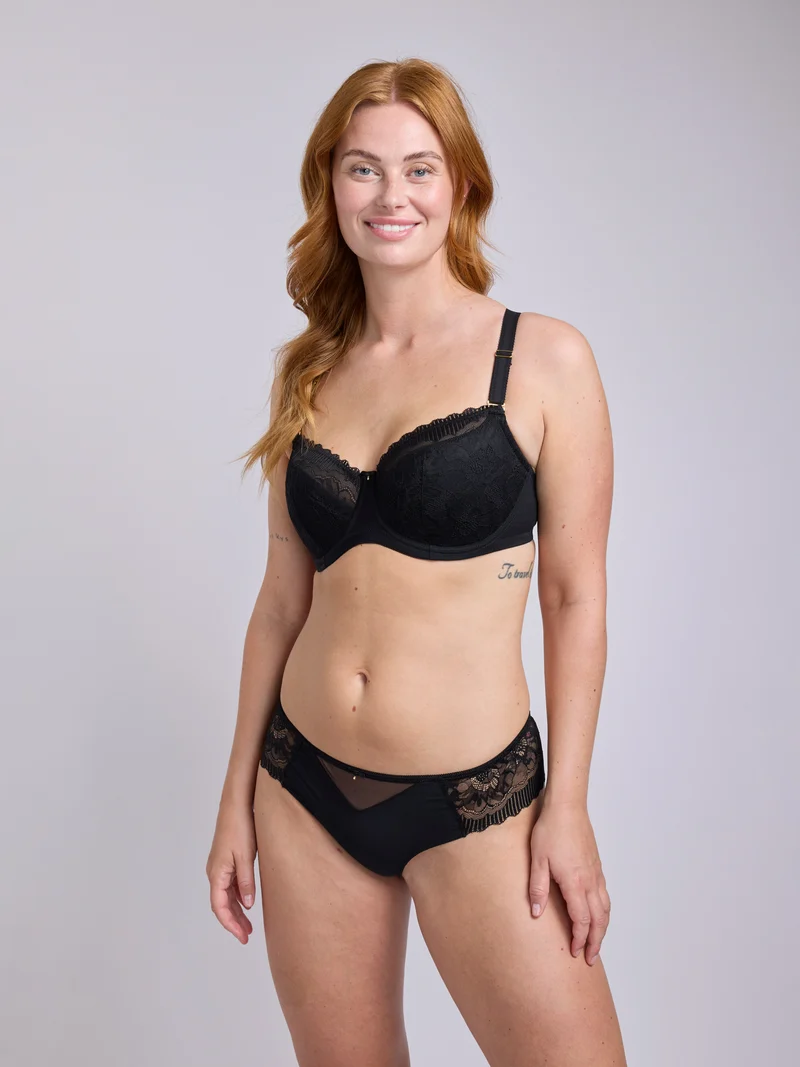 MARIAH Hipster String – Black Beauty
