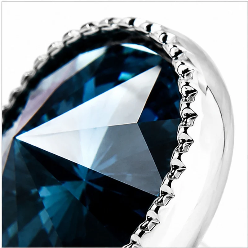 LUISIA® Solitär Ohrstecker "Joy" mit Kristallen von Swarovski® | Montana