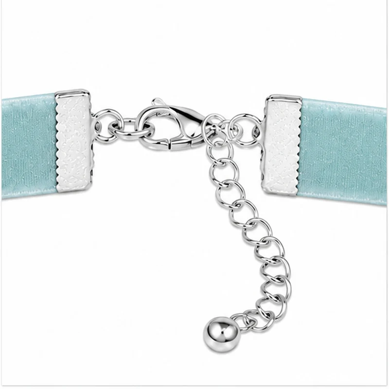 LUISIA® Kropfband "Mattea" mit Kristallen von Swarovski® | Hellblau