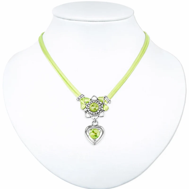 LUISIA® Halskette "Chiara" Herzblüte - Kristalle von Swarovski® | Apfelgrün