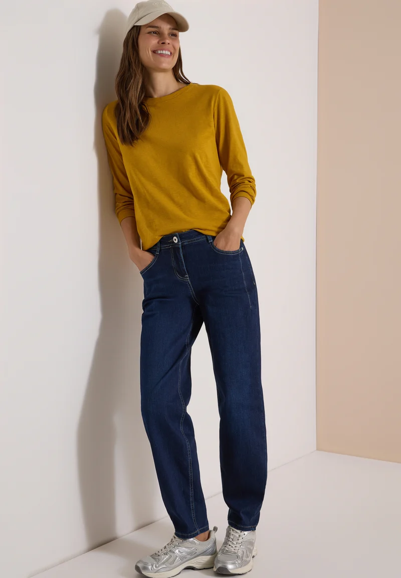 SCARLETT High Waist Barrel Leg Jeans
