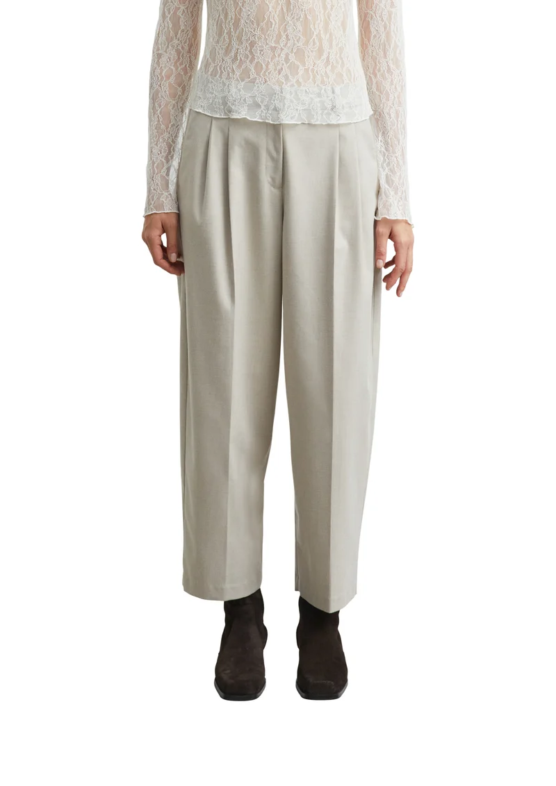 Hose mit Eingrifftaschen in Ankle-Länge