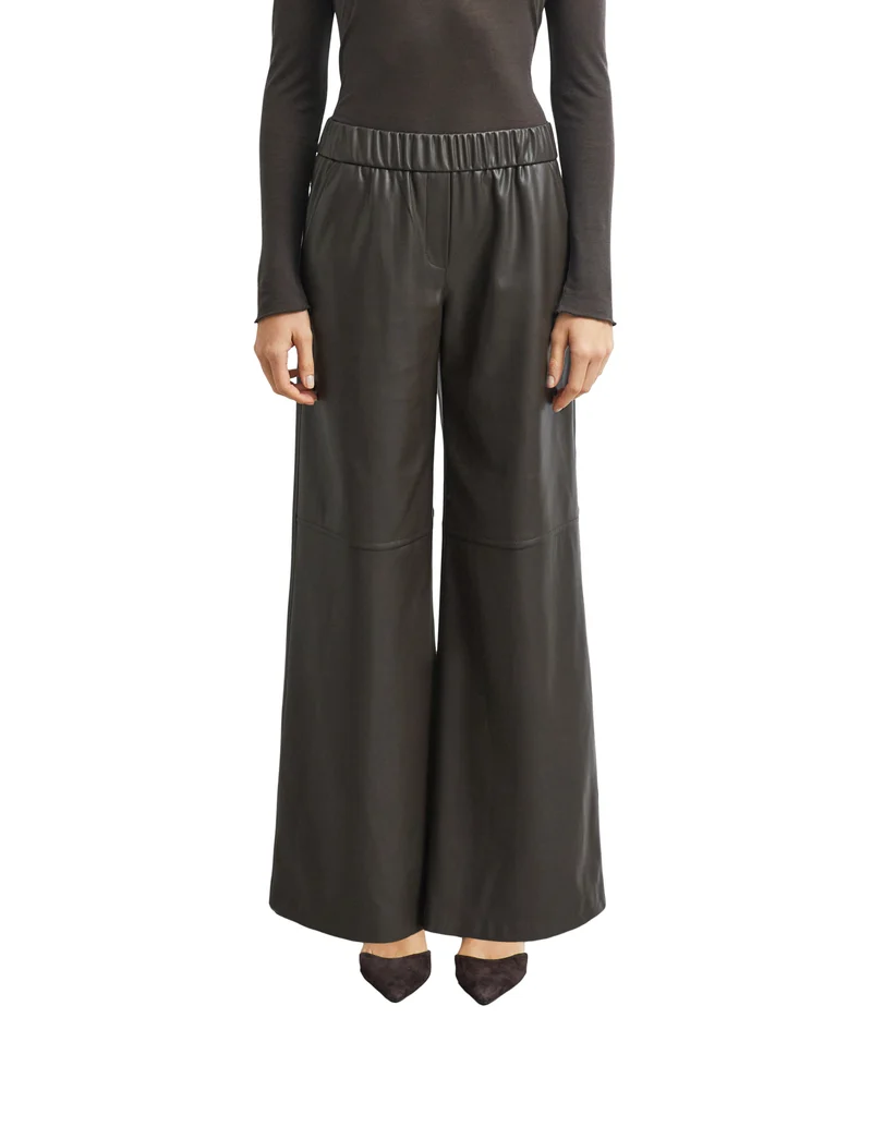Wide-Leg-Hose in Lederoptik