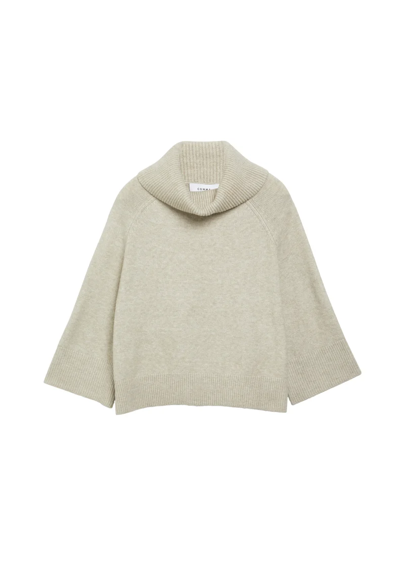 Strickpullover im Poncho-Stil