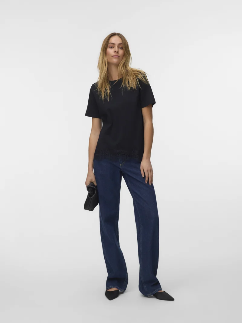 SARA T-Shirt mit Spitzendetail